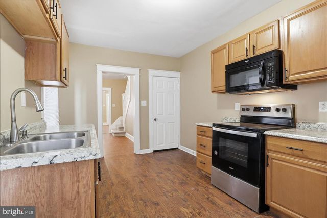 718 YORK ST, York, PA 17403