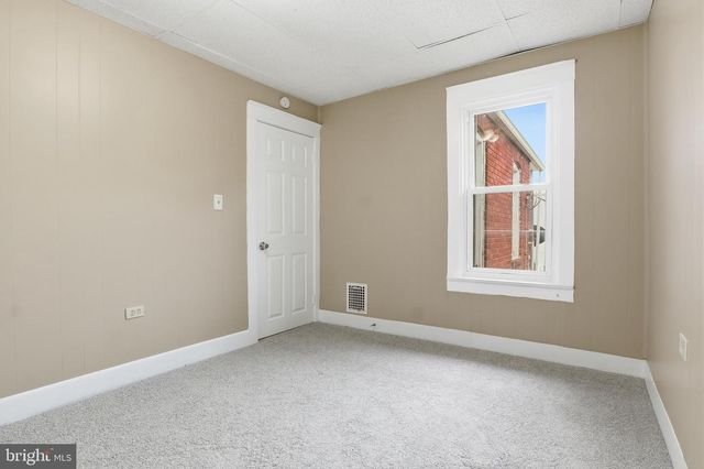 718 YORK ST, York, PA 17403