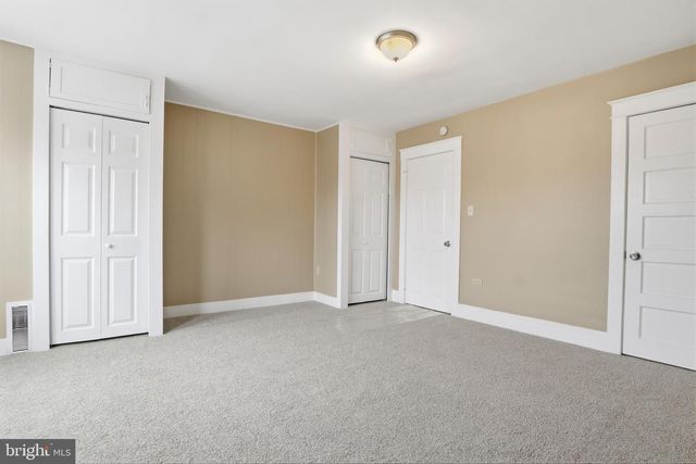 718 YORK ST, York, PA 17403