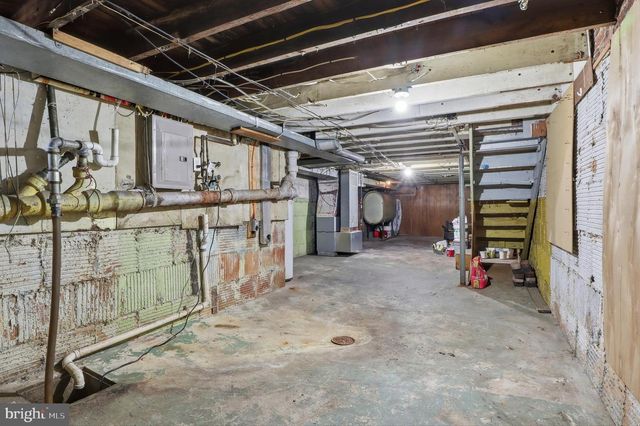 718 YORK ST, York, PA 17403