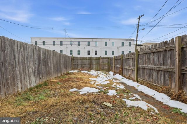 718 YORK ST, York, PA 17403