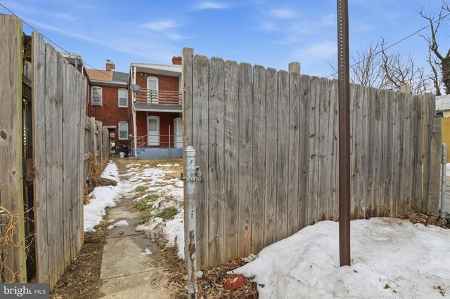 718 YORK ST, York, PA 17403