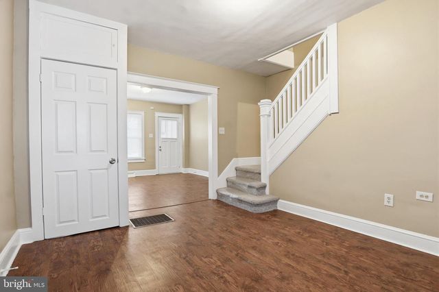 718 YORK ST, York, PA 17403