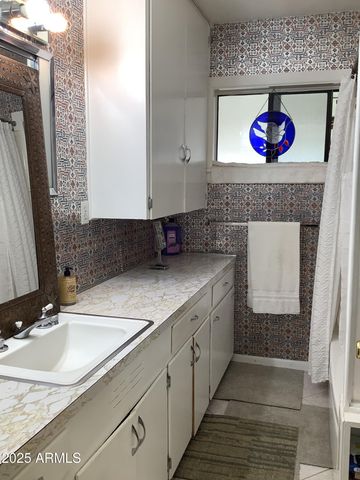 301 N BOWIE Avenue, Willcox, AZ 85643