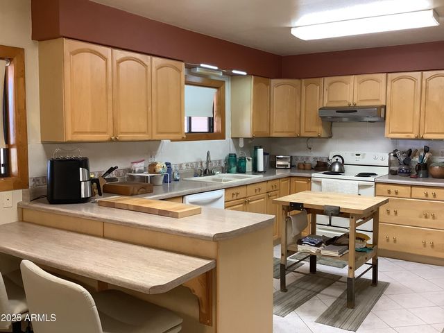 301 N BOWIE Avenue, Willcox, AZ 85643