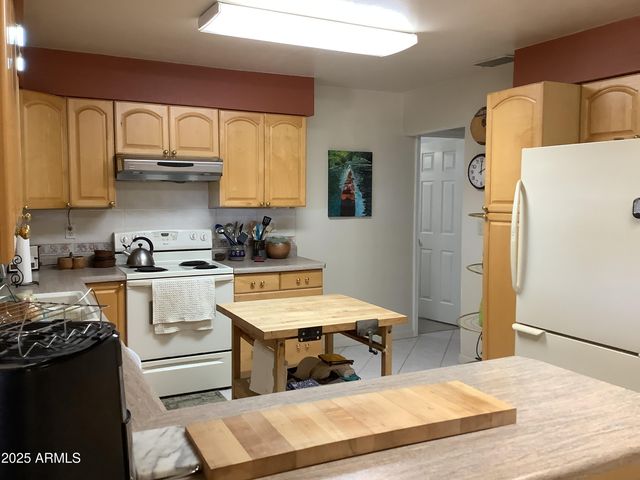 301 N BOWIE Avenue, Willcox, AZ 85643