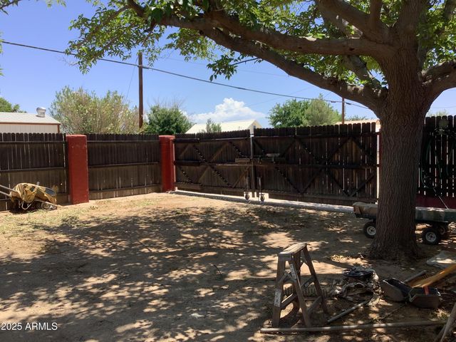 301 N BOWIE Avenue, Willcox, AZ 85643