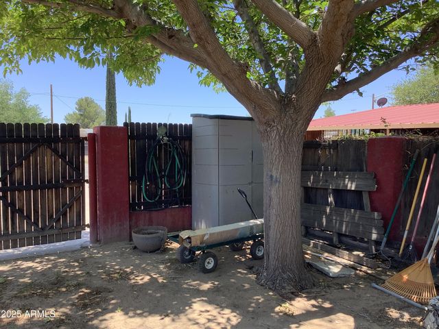 301 N BOWIE Avenue, Willcox, AZ 85643