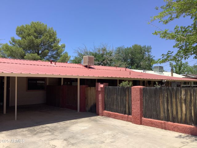 301 N BOWIE Avenue, Willcox, AZ 85643