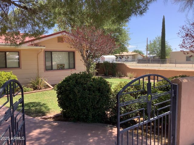 301 N BOWIE Avenue, Willcox, AZ 85643