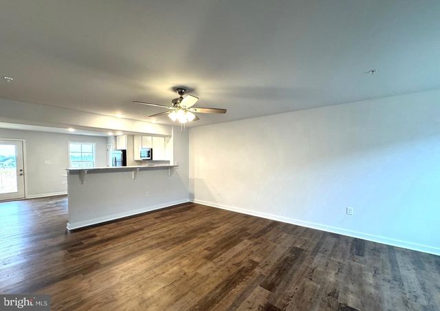 140 OLGA DR, Martinsburg, WV 25403