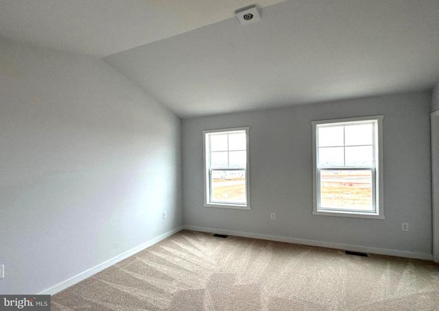 140 OLGA DR, Martinsburg, WV 25403