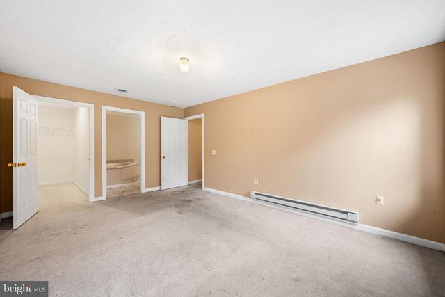 313 LOWER LAKEVIEW DR, East Stroudsburg, PA 18302
