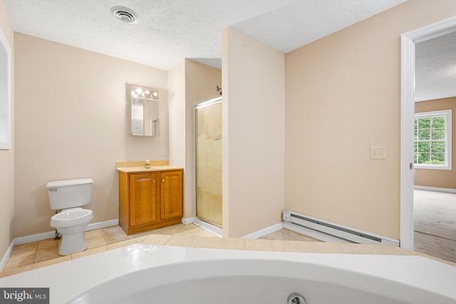 313 LOWER LAKEVIEW DR, East Stroudsburg, PA 18302