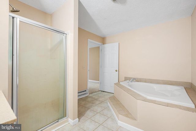 313 LOWER LAKEVIEW DR, East Stroudsburg, PA 18302