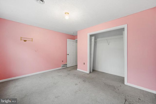 313 LOWER LAKEVIEW DR, East Stroudsburg, PA 18302