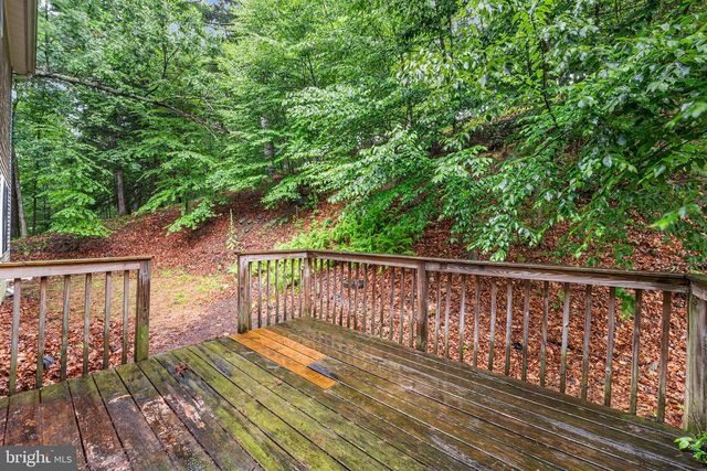 313 LOWER LAKEVIEW DR, East Stroudsburg, PA 18302