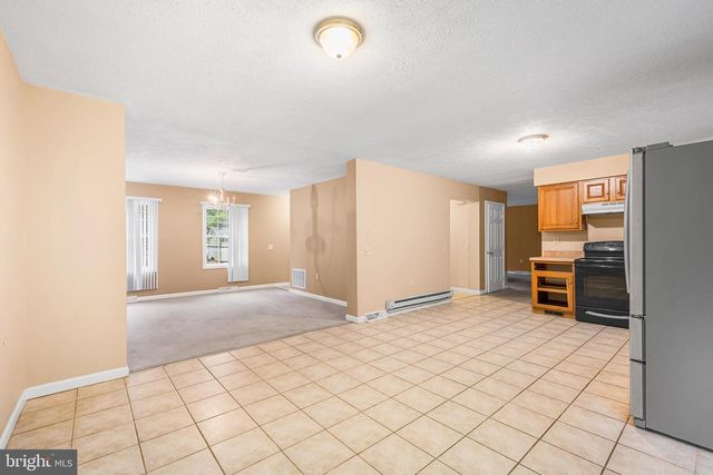 313 LOWER LAKEVIEW DR, East Stroudsburg, PA 18302