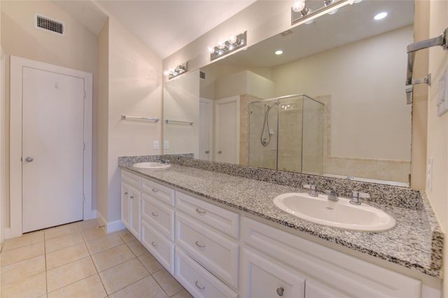 11315 Main Street 204, Houston, TX 77025