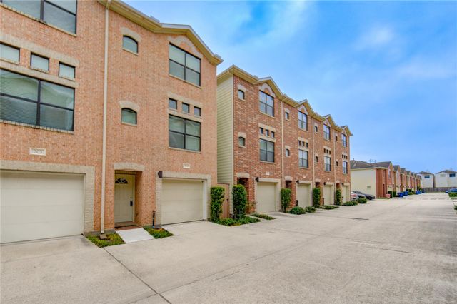 11315 Main Street 204, Houston, TX 77025