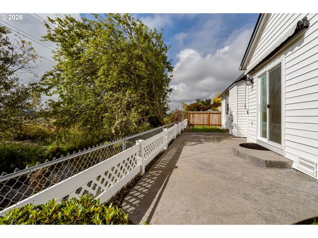 5398 DONOHOE Ave, Eugene, OR 97402
