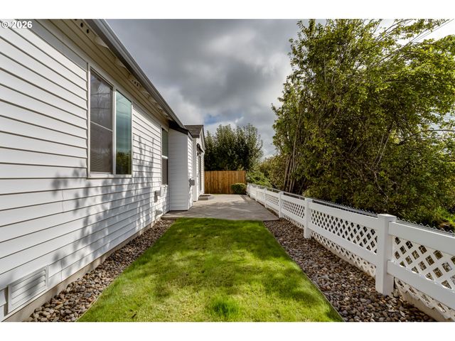 5398 DONOHOE Ave, Eugene, OR 97402