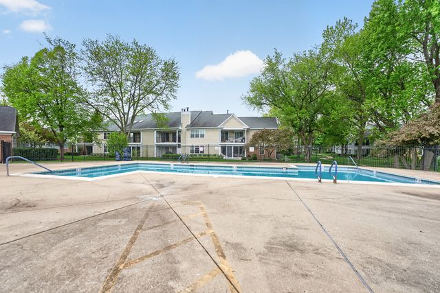 802 Butternut Lane C, Mount Prospect, IL 60056