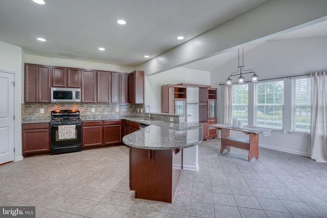 8 ELMER CT, Townsend, DE 19734