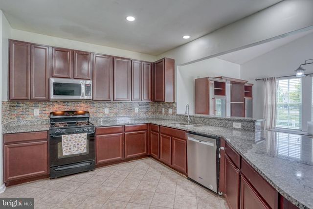 8 ELMER CT, Townsend, DE 19734