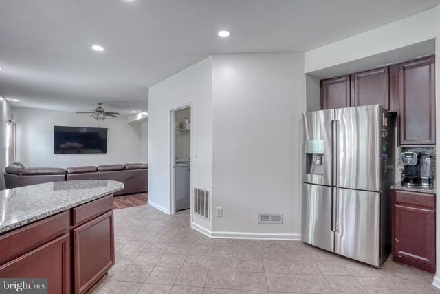 8 ELMER CT, Townsend, DE 19734