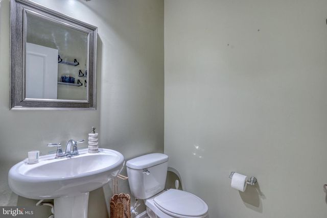 8 ELMER CT, Townsend, DE 19734