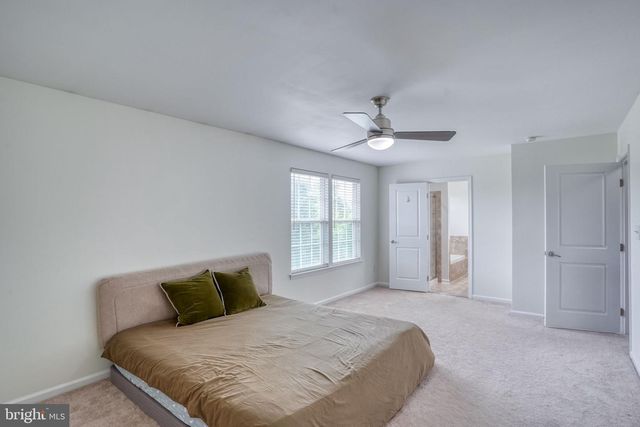 8 ELMER CT, Townsend, DE 19734