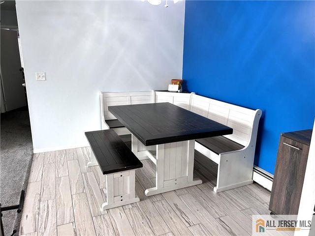 532 Cricket Lane 532, Woodbridge Proper, NJ 07095