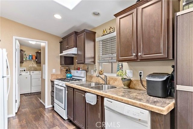 2755 Arrow Highway 106, La Verne, CA 91750