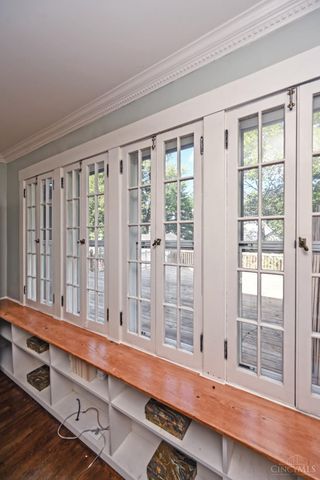 1284 Paddock Hills Avenue, Cincinnati, OH 45229