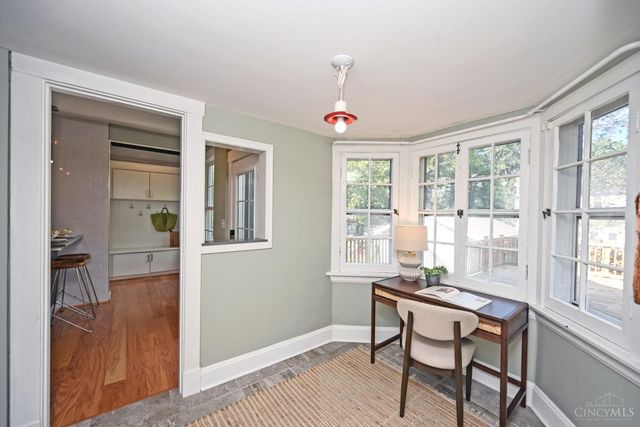 1284 Paddock Hills Avenue, Cincinnati, OH 45229