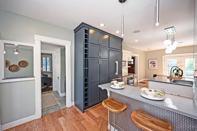 1284 Paddock Hills Avenue, Cincinnati, OH 45229