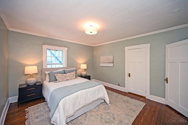 1284 Paddock Hills Avenue, Cincinnati, OH 45229