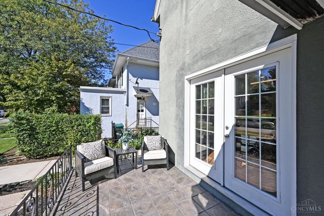 1284 Paddock Hills Avenue, Cincinnati, OH 45229