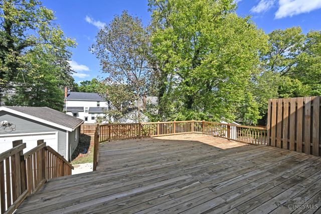 1284 Paddock Hills Avenue, Cincinnati, OH 45229