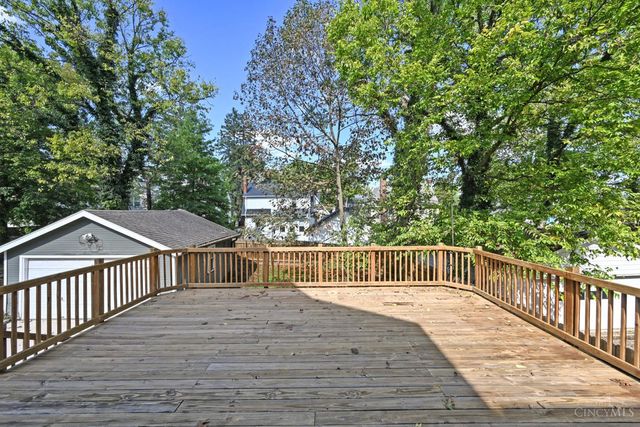 1284 Paddock Hills Avenue, Cincinnati, OH 45229