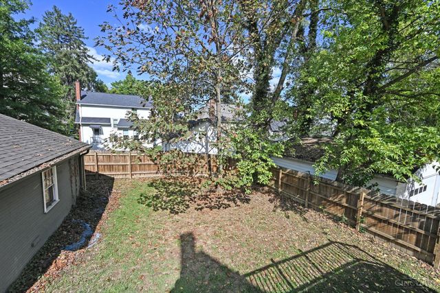 1284 Paddock Hills Avenue, Cincinnati, OH 45229