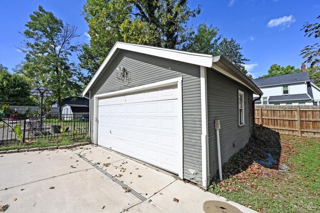 1284 Paddock Hills Avenue, Cincinnati, OH 45229