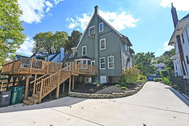 1284 Paddock Hills Avenue, Cincinnati, OH 45229