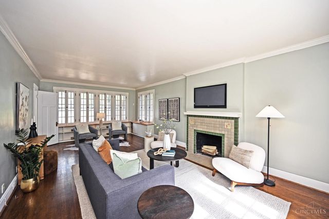 1284 Paddock Hills Avenue, Cincinnati, OH 45229