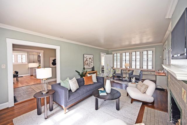 1284 Paddock Hills Avenue, Cincinnati, OH 45229