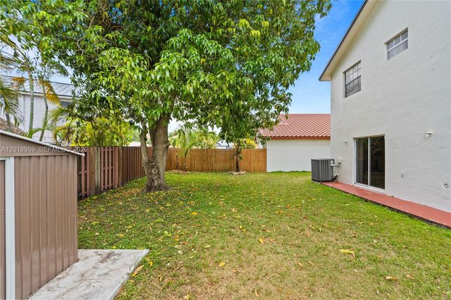 15345 SW 63rd Ter, Miami, FL 33193