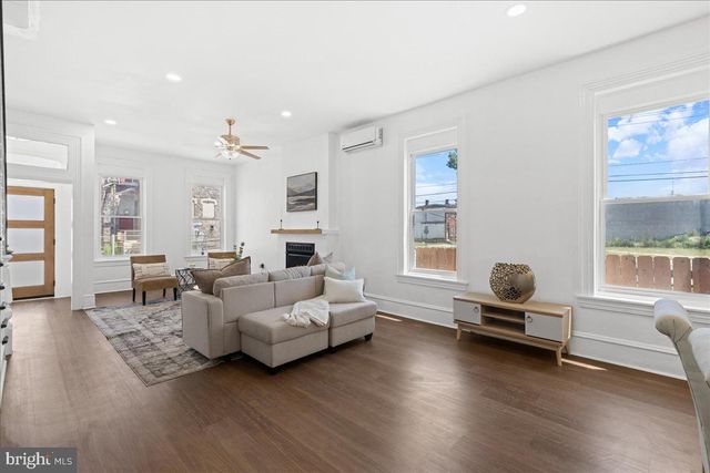 294 MT VERNON, Camden, NJ 08103