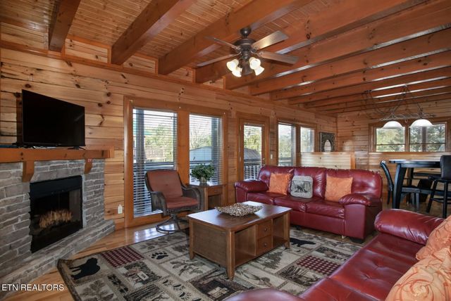 2087 Kerr Rd, Sevierville, TN 37876