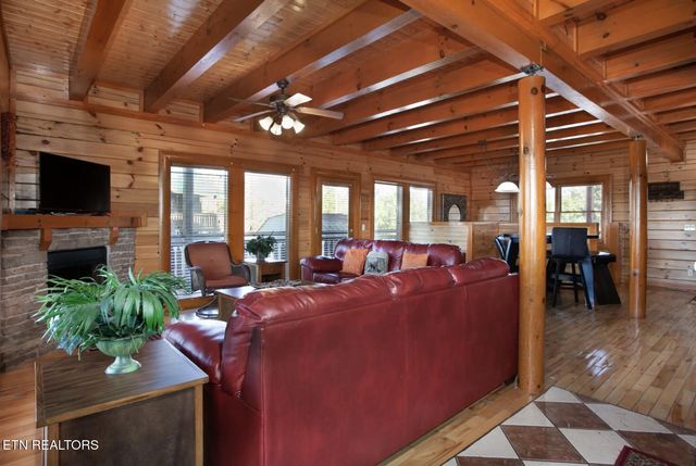 2087 Kerr Rd, Sevierville, TN 37876